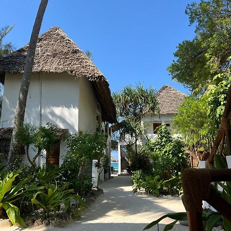 Helwas Zanzibar Beach Hotel Bwejuu Exterior foto