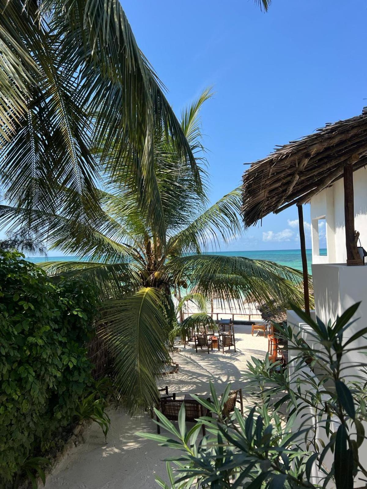 Helwas Zanzibar Beach Hotel Bwejuu Exterior foto